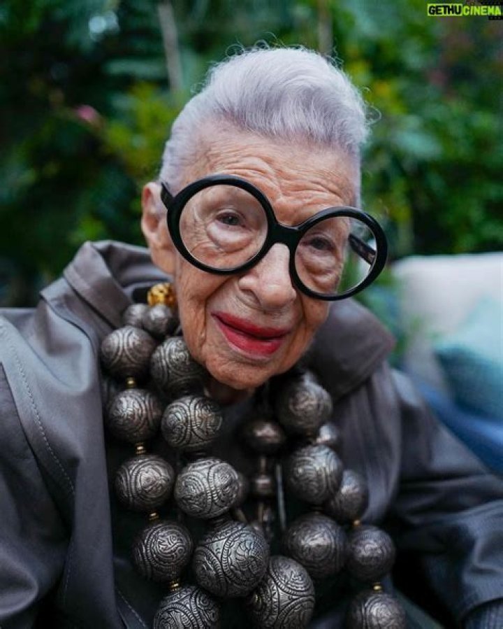 Iris Apfel - Bio, Age, Wiki, Facts and Family