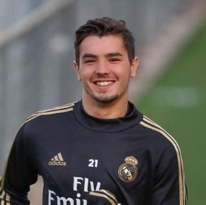 is Brahim Diaz dating anyone? His net worth and contract at Real Madrid and AC Milan