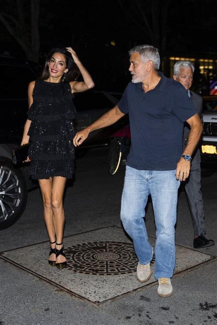 Is George Clooney Left Handed or Right Handed?