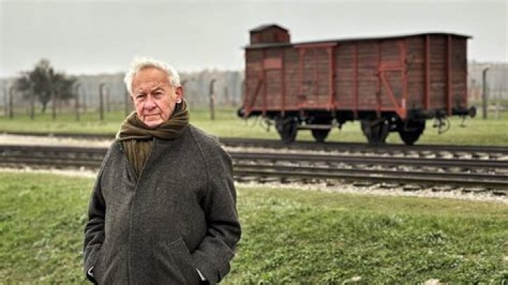 
Is Simon Schama Gay? Age, Height, Net Worth 