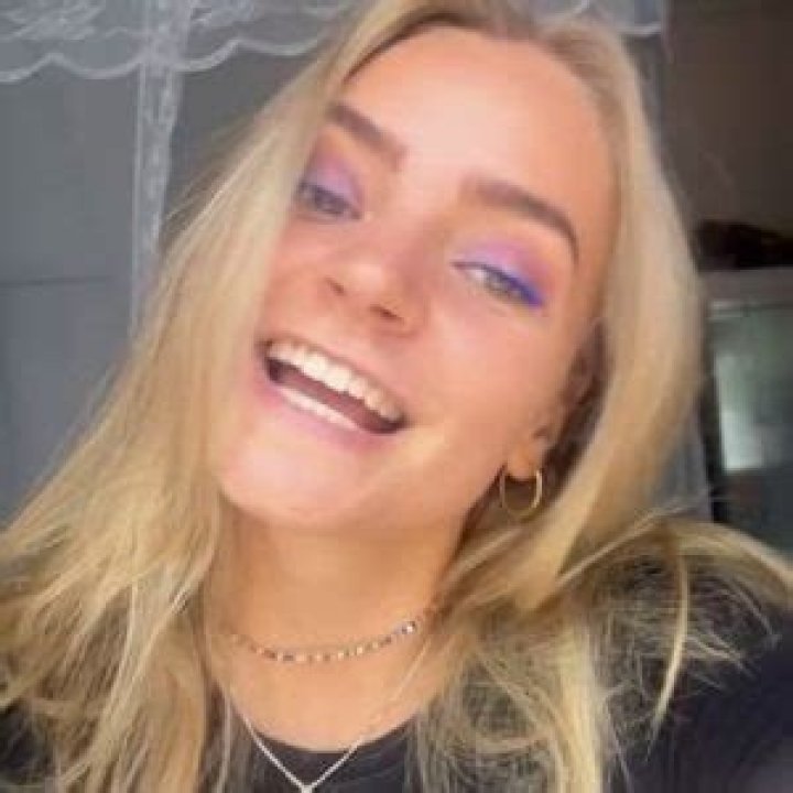 Isabell Afro: TikTok Star Detailed Bio, Age, Birthday, & Height Insights and more
