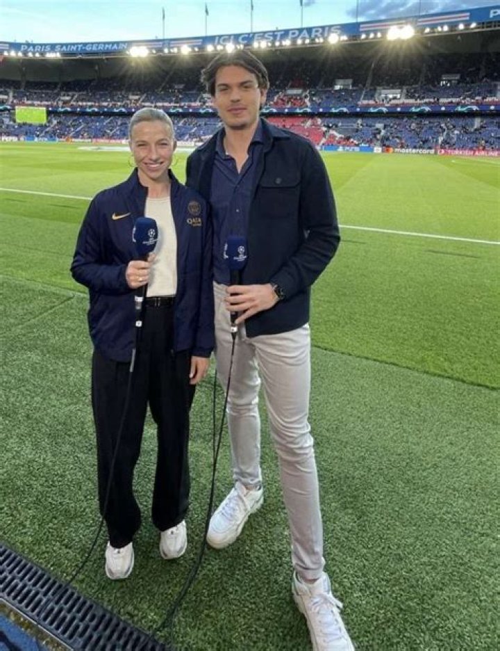 Jackie Groenen Salary and Net worth 2020; Is she Married? Jackie's Boyfriend, Affair, Age, Career Stats, Family