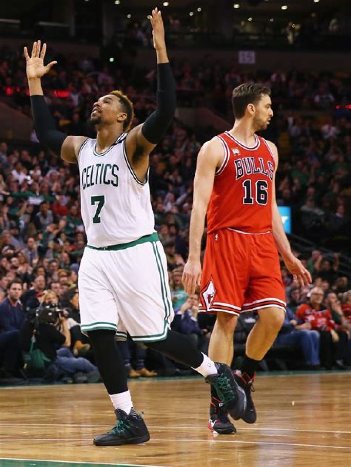 Jared Sullinger - Bio, Age, weight, height, Wiki, Facts and Family