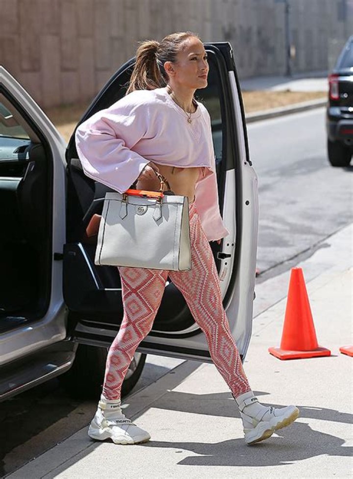 Jennifer Lopez Glows In Crop Top Heading To Dance Studio – Hollywood Life
