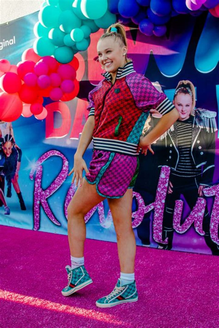 JoJo Siwa and Partner Kylie Prew Are Officially Back Together – Celeb Secrets