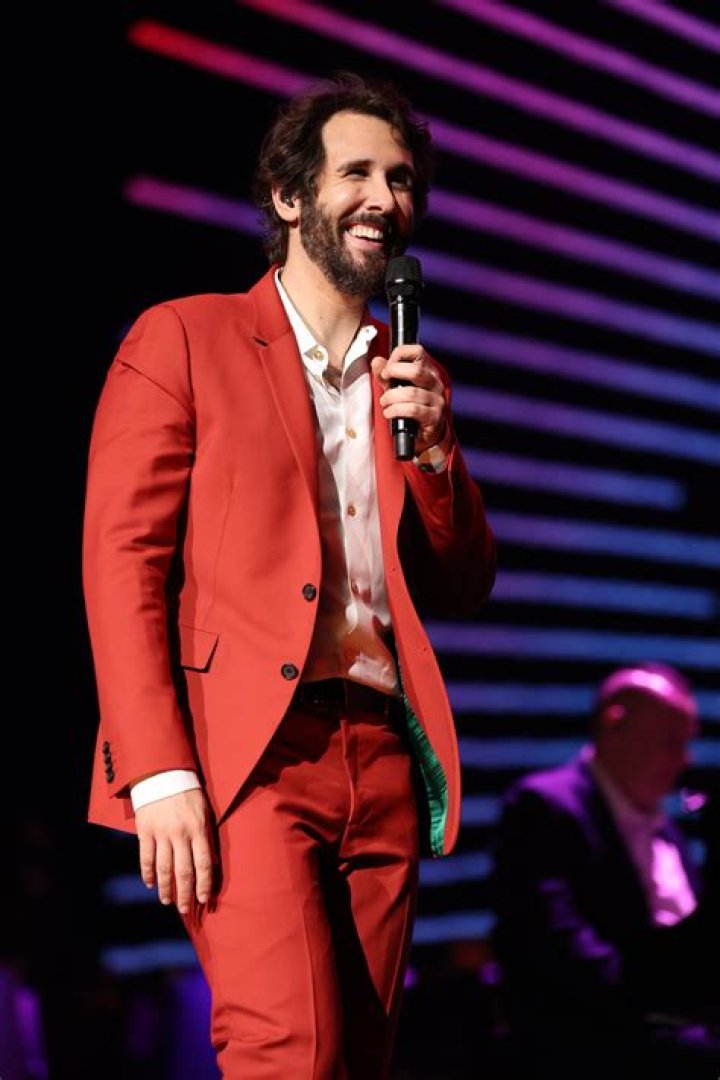 Josh Groban Height, Weight, Net Worth, Age, Birthday, Wikipedia, Who, Nationality, Biography