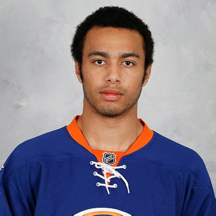 Josh Ho-Sang Biography- Salary, Earnings, Net worth, Married, Relationship, Affair, Age, Height, Family, Girlfriend, Contract, Stats, Parents