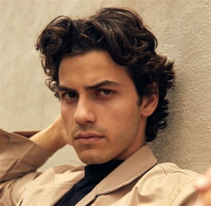 Josh Pyman Height, Weight, Age, Body Statistics