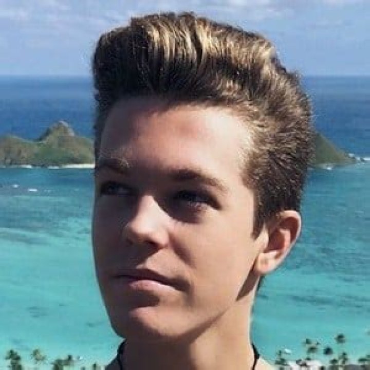 Julien Azelart - Bio, Age, Wiki, Facts and Family