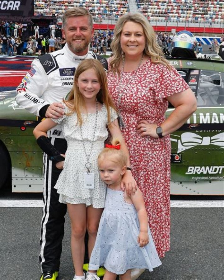 Justin Allgaier - Bio, Age, Wiki, Facts and Family