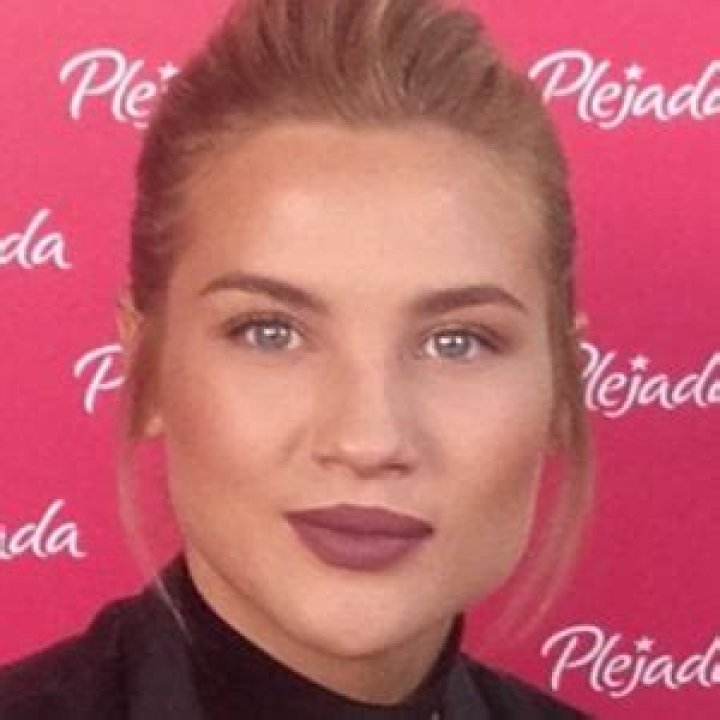 Karolina Gilon - Bio, Age, Wiki, Facts and Family