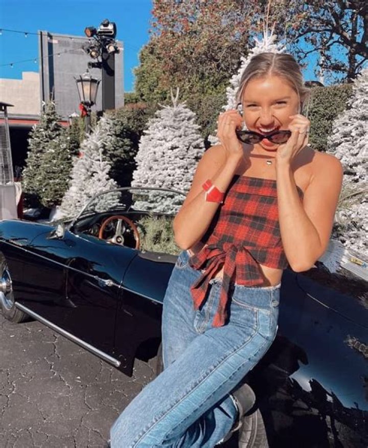 Kayla Bundy - Bio, Age, Wiki, Facts and Family