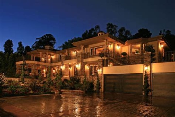 Keeping Up With The Kardashians "Home" Listed For $9 Million