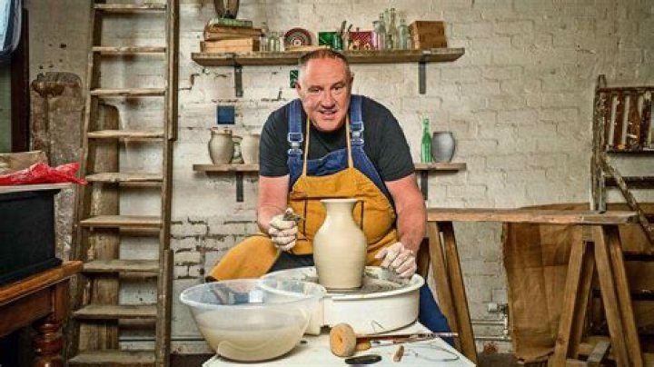 
Keith Brymer Jones Height, Weight, Net Worth, Age, Birthday, Wikipedia, Who, Nationality, Biography 
