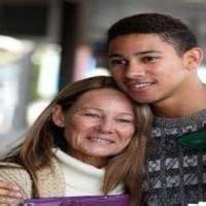 
Keiynan Lonsdale Parents And Family: Meet My Fake Boyfriend Cast Father And Mother 