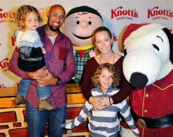Kendra Wilkinson Height, Weight, Age, Spouse, Family, Facts, Biography
