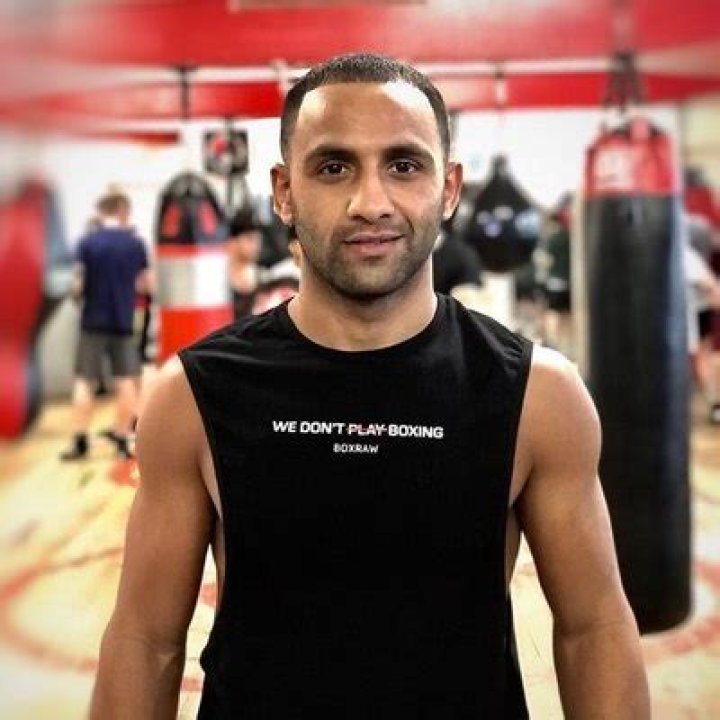 Kid Galahad Boxing Career Earnings and Net worth; Who is his Girlfriend? (Age, Family, Height, Weight)