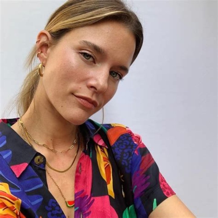 Kim Cloutier Height, Weight, Age, Boyfriend, Facts, Biography