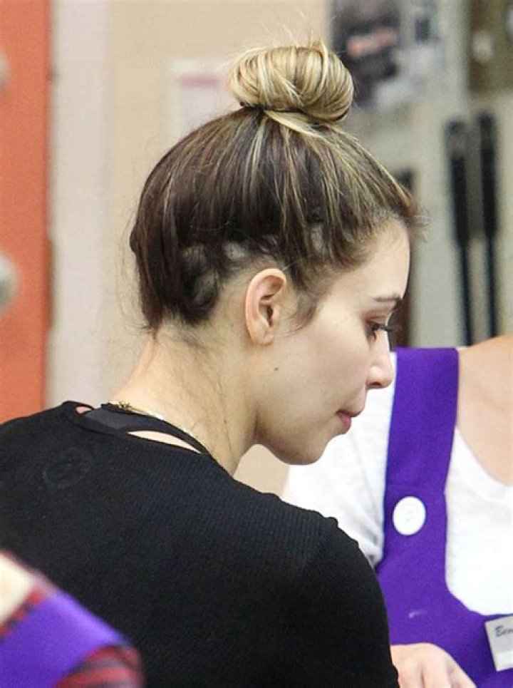 Kim Kardashian: Is She Going Bald? — Expert Hairstylists Speak