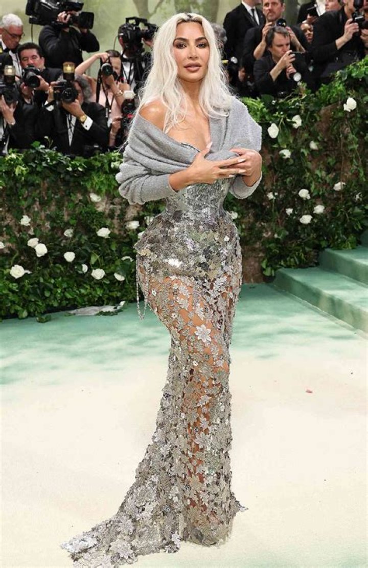 Kim Kardashian’s Dress At Met Gala 2019 Inspired By Sophia Loren – Hollywood Life