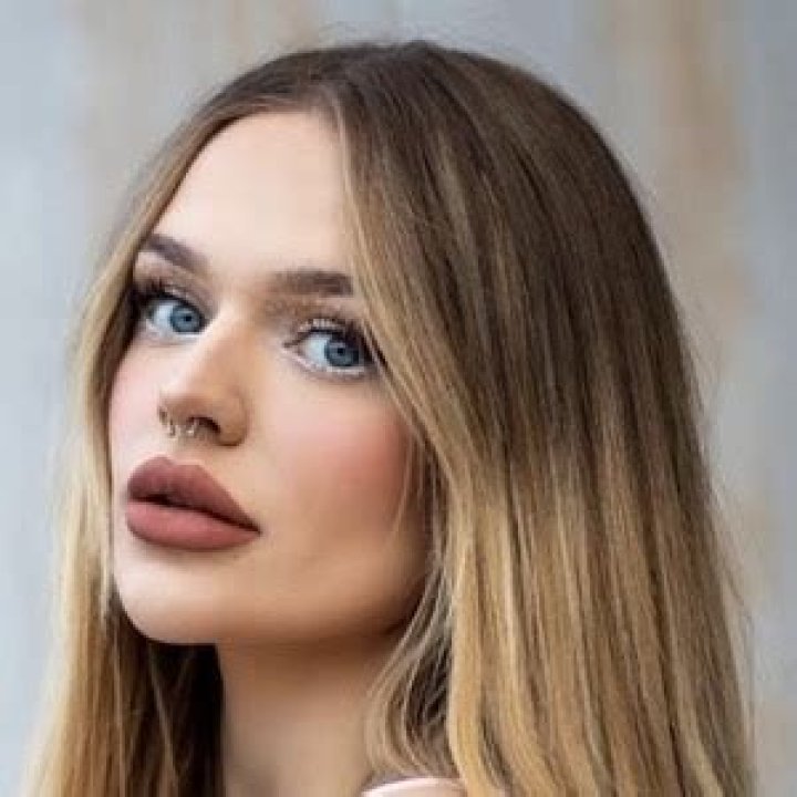 
Klaudia Bieszcz Height, Weight, Net Worth, Age, Birthday, Wikipedia, Who, Nationality, Biography 
