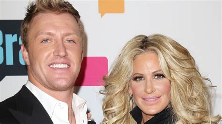 Kroy Biermann Locks Kim Zolciak Out of Her Room in Police Video – Hollywood Life