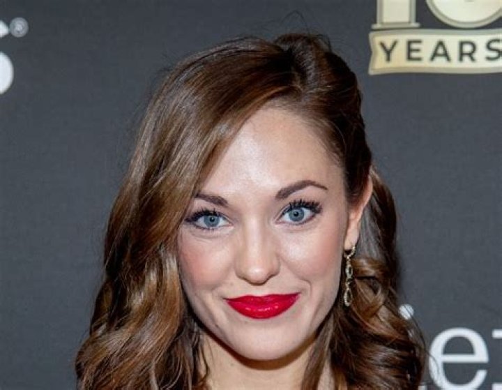 Laura Osnes Net Worth | Celebrity Net Worth