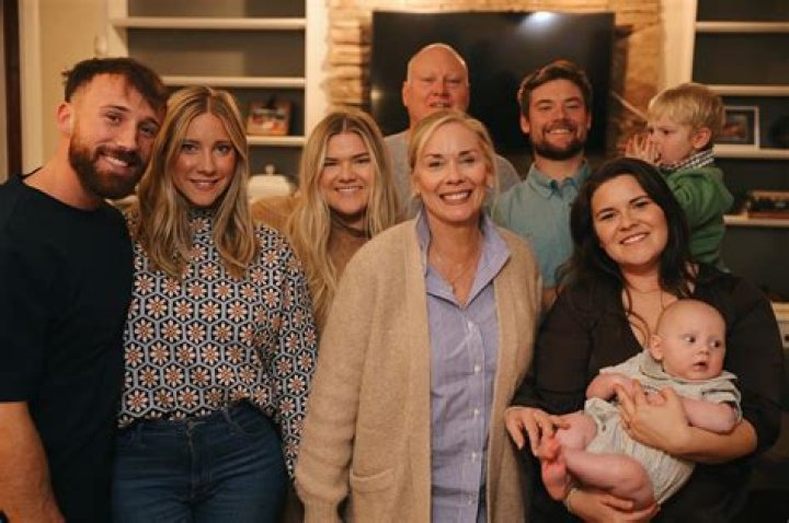 Leanne Morgan Wikipedia: Her Family, Husband, Kids, Net Worth, Age, and Facts