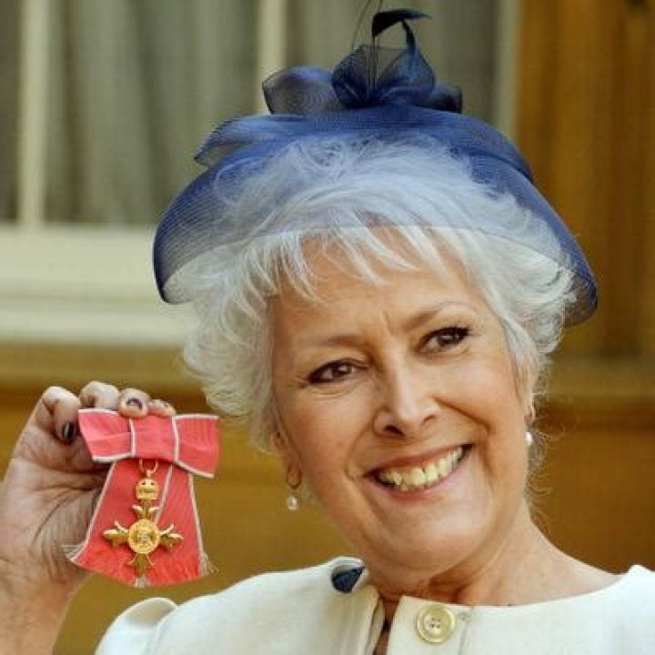 Lynda Bellingham Net Worth | Celebrity Net Worth