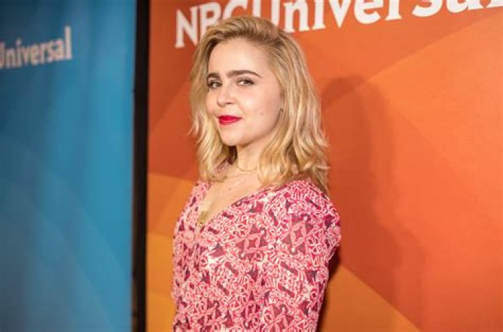 Mae Whitman Net Worth | Celebrity Net Worth