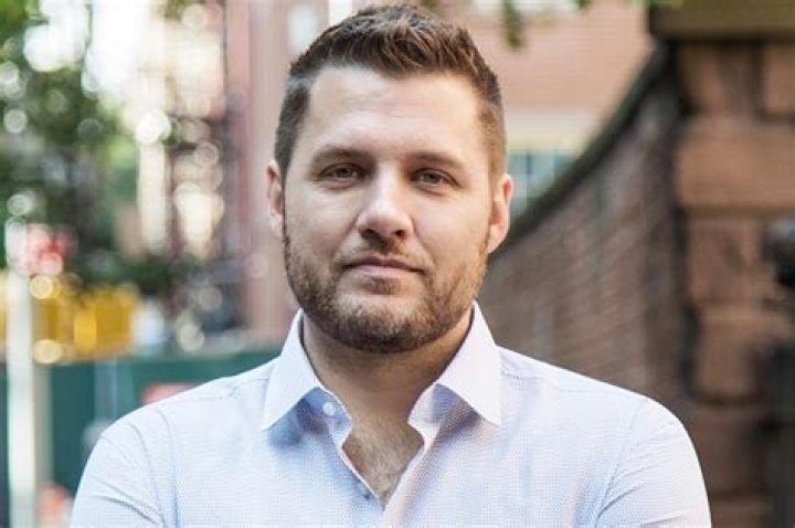 Mark Manson - Bio, Age, Wiki, Facts and Family