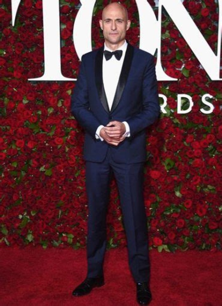 Mark Strong Height, Weight, Age, Body Statistics