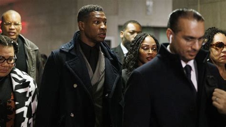 Meagan Good Holds Hands With Jonathan Majors After He’s Found Guilty – Hollywood Life