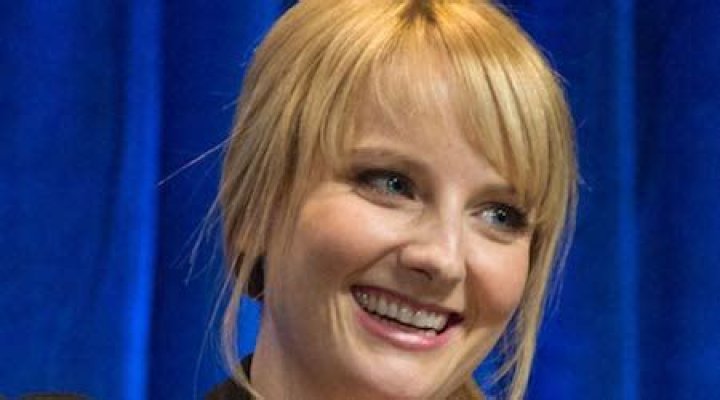 Melissa Rauch Height, Weight, Age, Spouse, Family, Facts, Biography