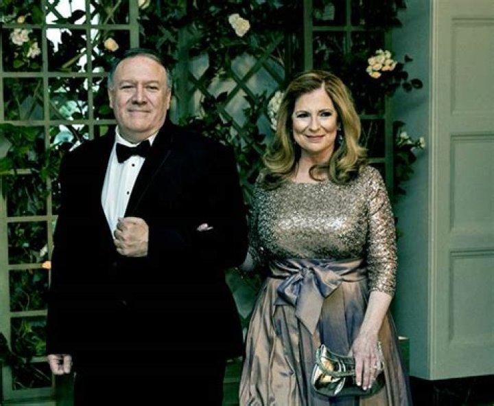 Mike Pompeo Bio, Wife, Net Worth, Wiki, Family, Salary, Married, Son