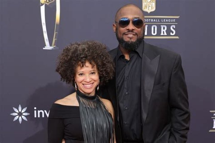 Mike Tomlin Married to Designer wife Kiya; His NFL Career, Salary, and Earnings