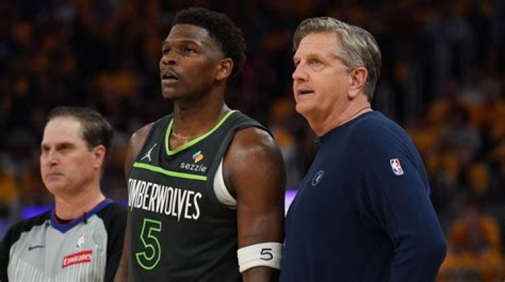 Minnesota Timberwolves' Head Coach Chris Finch Bio, Coaching Record, Contract, Net Worth, & Wife