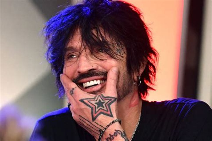 Mötley Crüe Drummer Shares New Controversial Photo