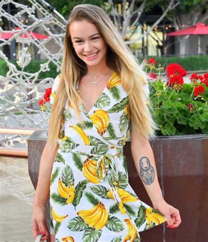 Naomi Swann(model) - Biography, Age, Net Worth, Wikipedia, Spotify, TikTok, Facebook, Facts and Family