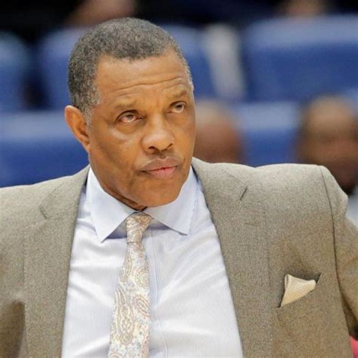 NBA Coach Alvin Gentry Salary and Net worth; Who is his Wife? (Family, Wife, Divorce, Children)
