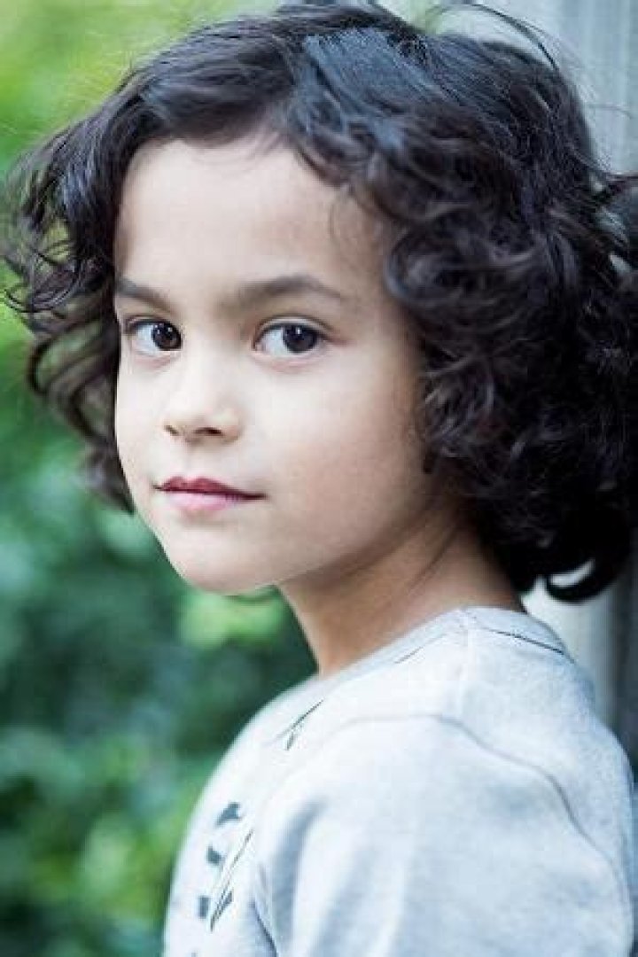 Oliver De Los Santos Height, Weight, Net Worth, Age, Birthday, Wikipedia, Who, Instagram, Biography