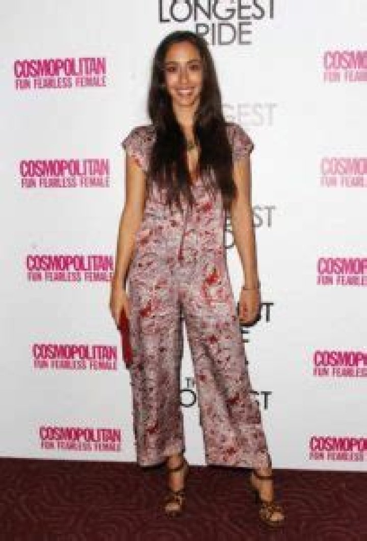 Oona Chaplin Height, Weight, Age, Boyfriend, Family, Facts, Biography