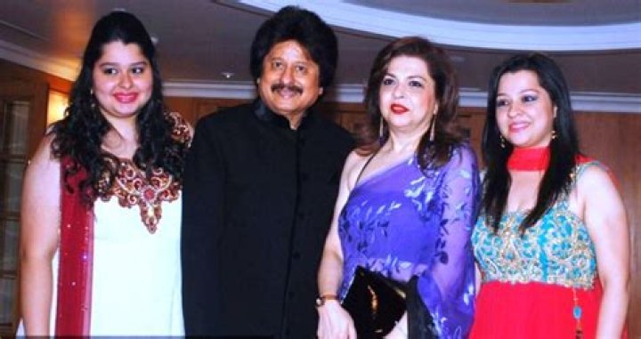 Pankaj Udhas - Bio, Age, siblings, Wiki, Facts and Family