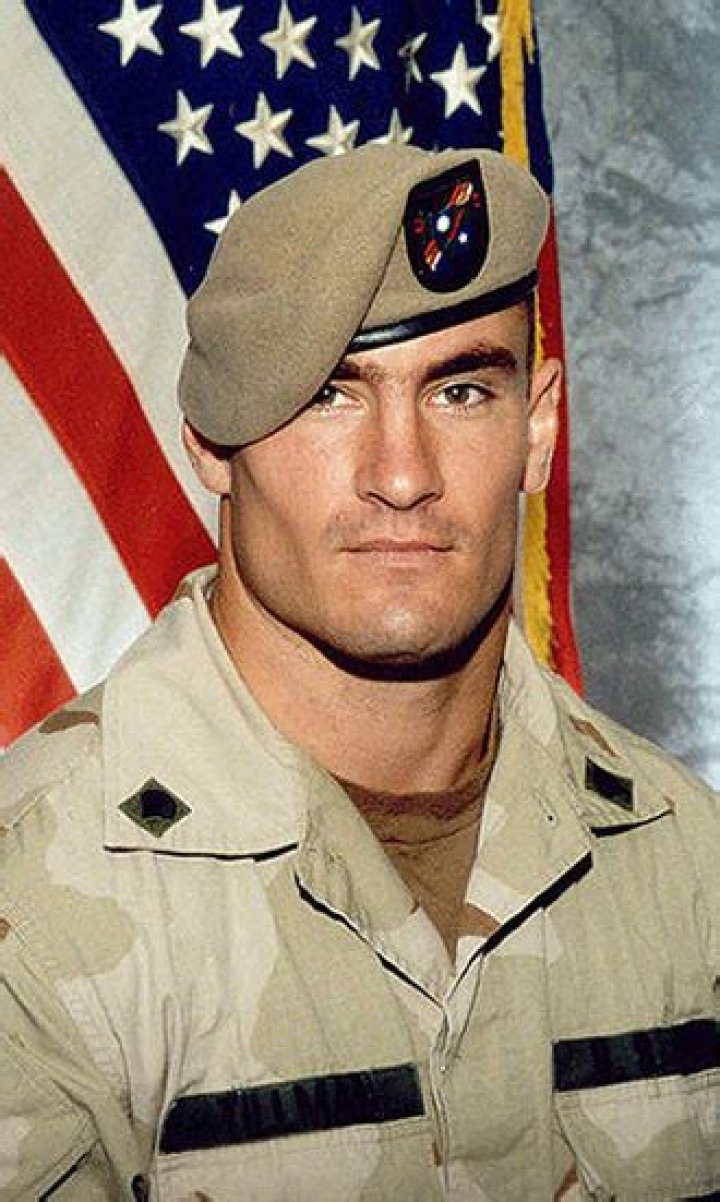 Pat Tillman Celebrity Profile – Hollywood Life
