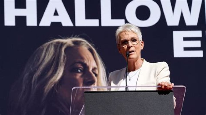 Pequeño Halloween Net Worth | Celebrity Net Worth