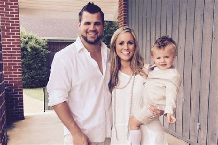 Peyton Hillis - Bio, Age, height, Wiki, Facts and Family