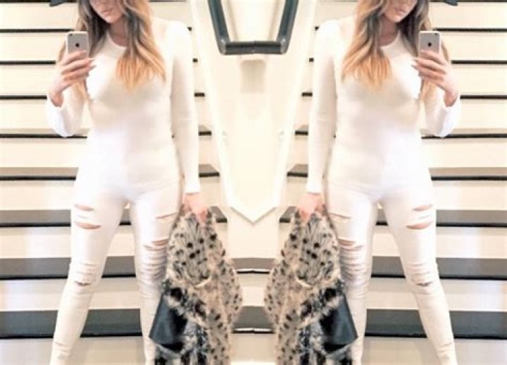 [PIC] Khloe Kardashian Camel-Toe Name — See The Pic And Find Out The Name – Hollywood Life