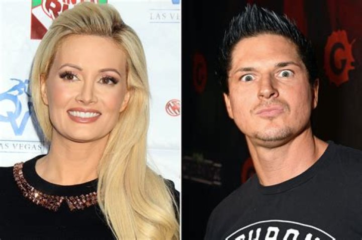 QVC Zak Bagans Wife, Married, Dating, Girlfriend, Net Worth, House, Age and Daughter.