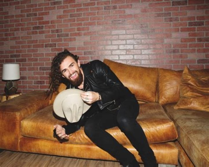 Real World’s Star Chris Talks Jenna + The Leak – Read The Exclusive Q&A! (@MTV_CHRISTOPHER) – Celeb Secrets
