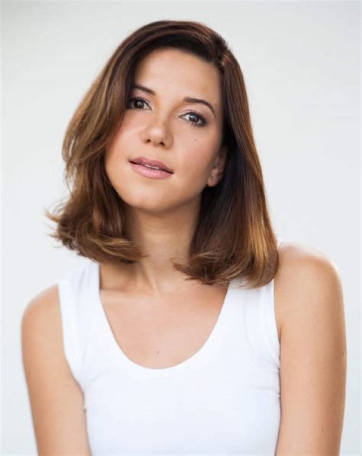 
Rebecca Asha Height, Weight, Net Worth, Age, Birthday, Wikipedia, Who, Nationality, Biography 